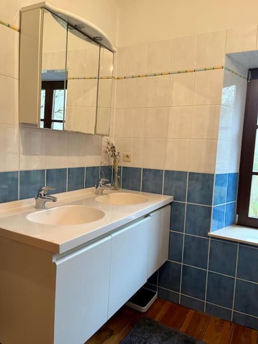 Charmante Maison De Caractere A 2Km De Redu Libin Exteriér fotografie